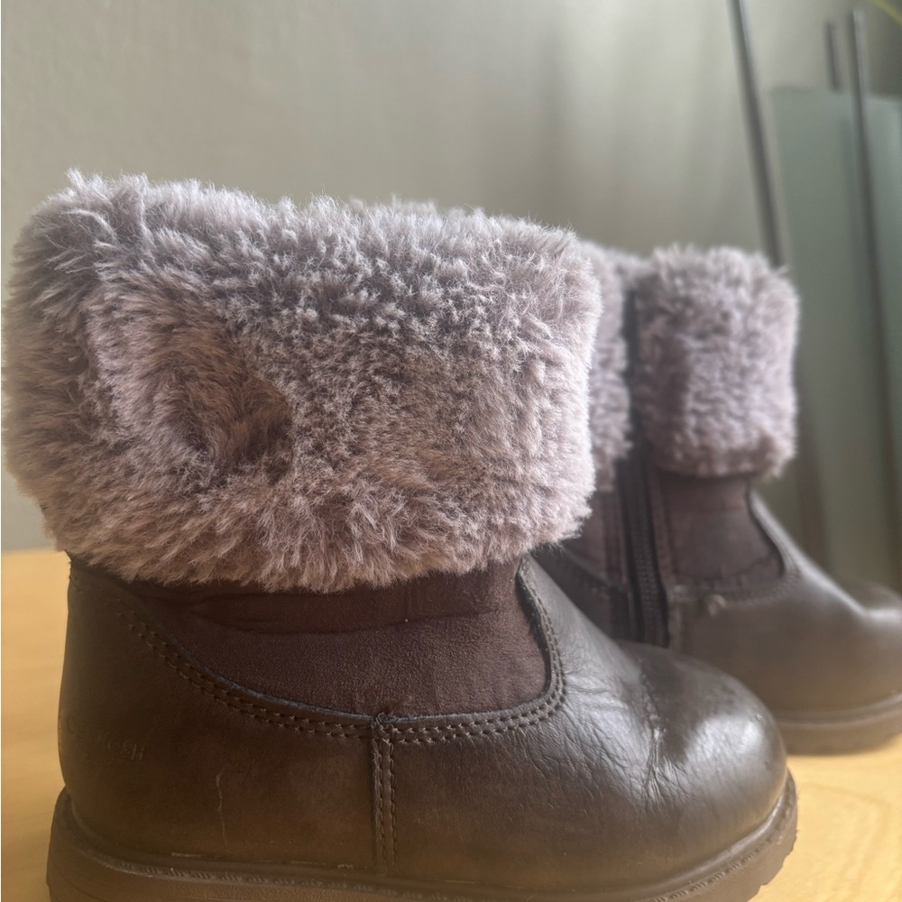 OshKosh B'gosh Brown Kids Boots with Gray Fur
